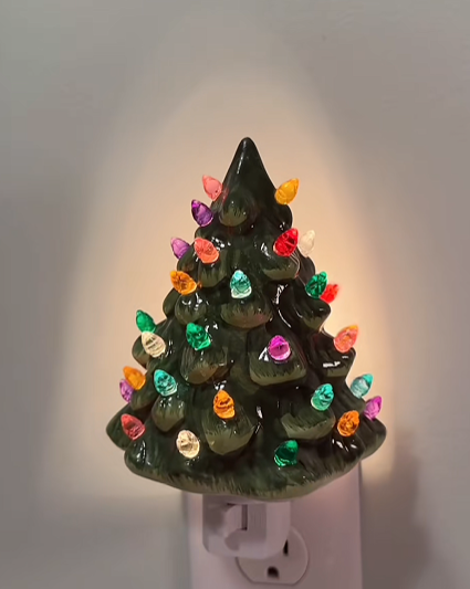 Luminária de Tomada Árvore de Natal Cerâmica com Luzes Coloridas